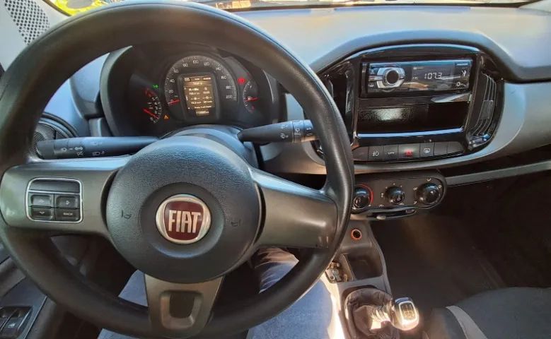 Fiat Uno WAY 1.0 Flex 6V 5P 2017 - Foto 3