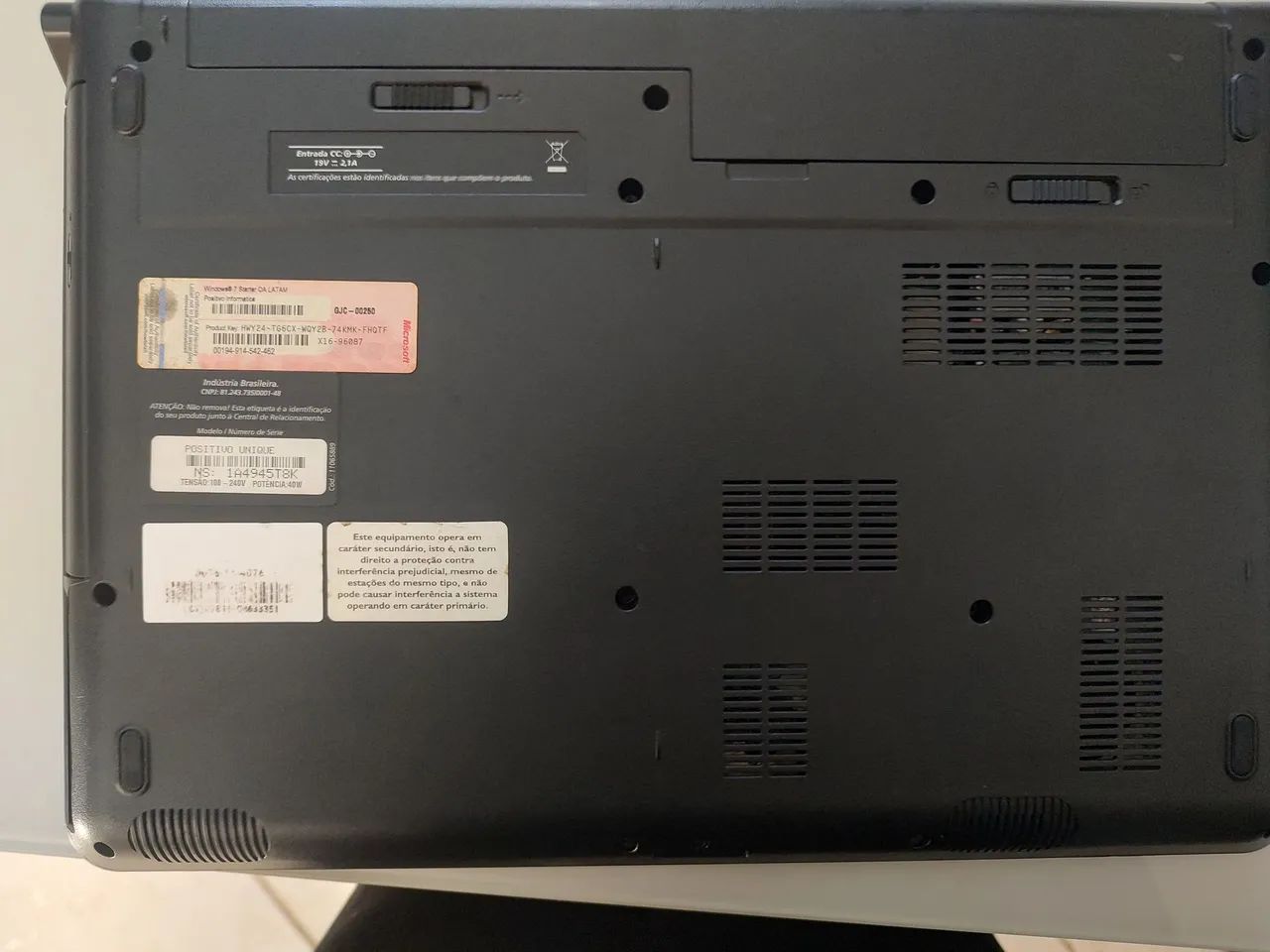 Vendo notebook usado, precisa trocar a bateria está funcionando normalmente  - Foto 2