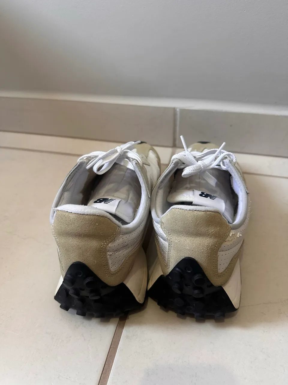 Tênis New Balance 327V1 - Masculino - Foto 4