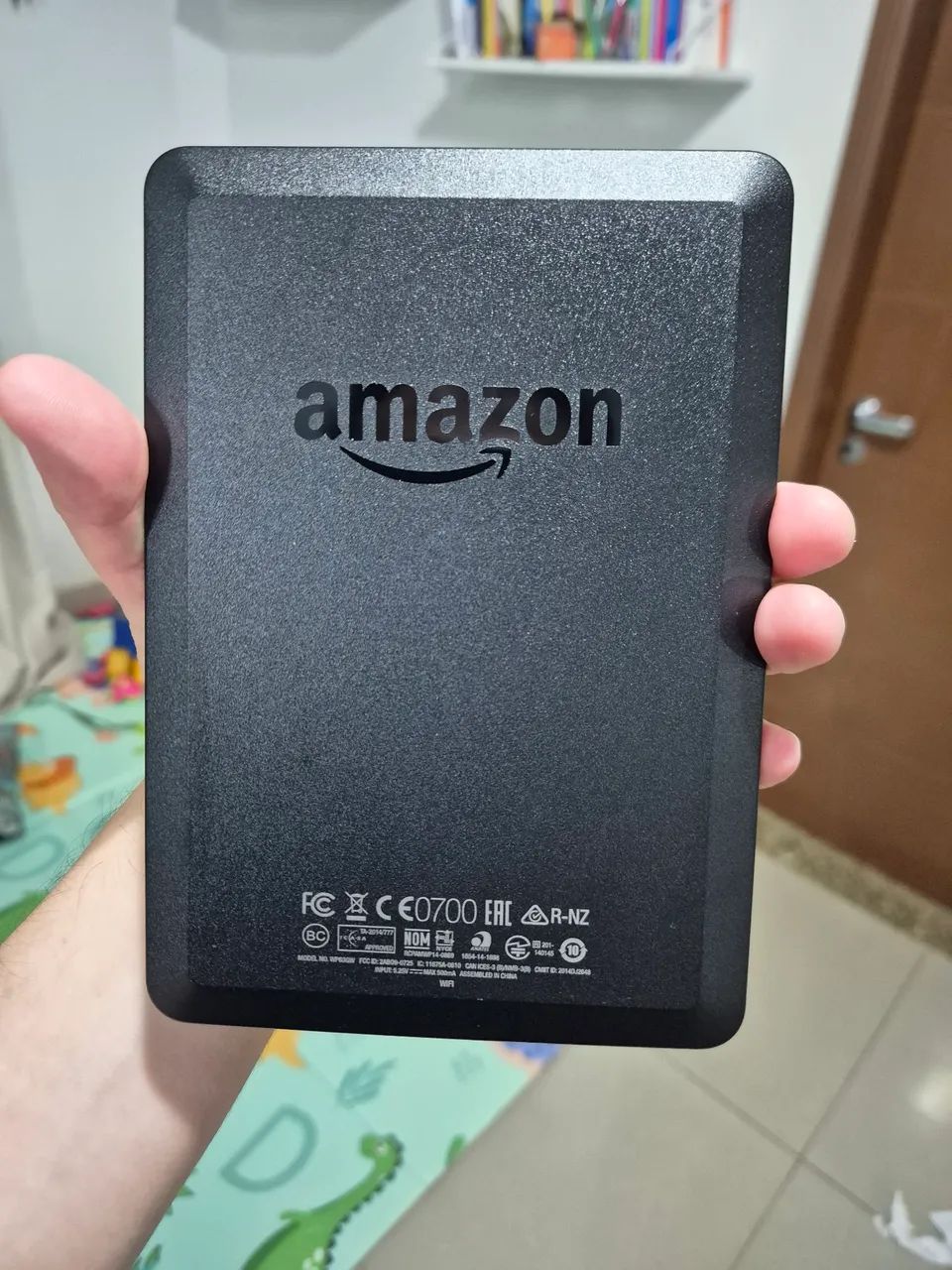 Kindle Geração 7 com capa Magnética  e cabo. Ótimo  estado - Foto 3