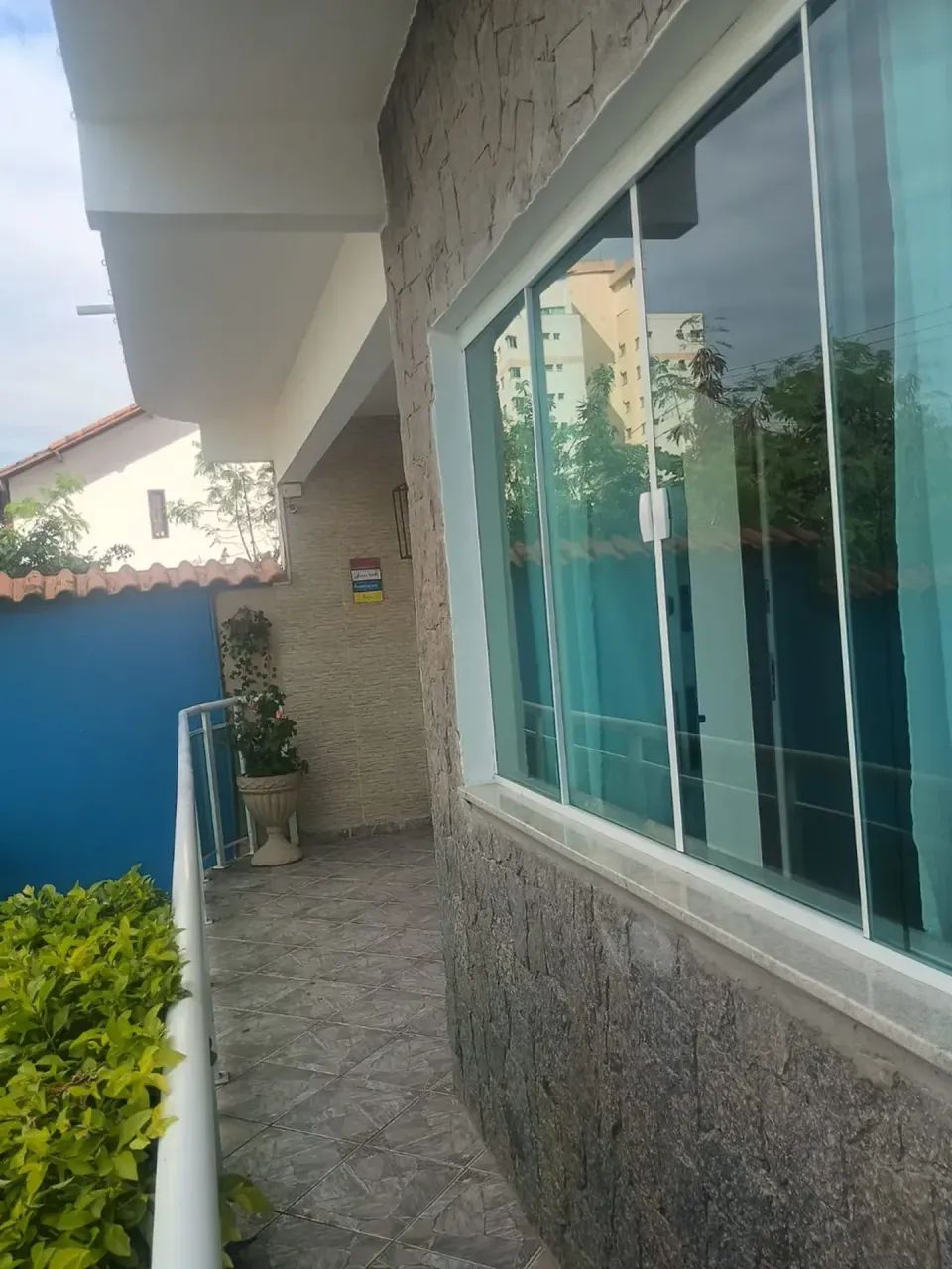 Alugo apartamento mobiliado no Riviera Fluminense com 3 quartos - Foto 3