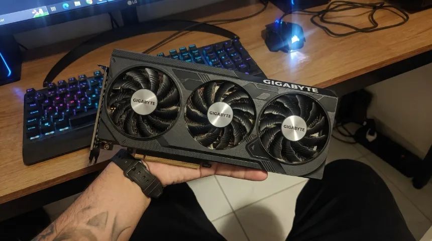 Placa de Vídeo RTX 4070 Super 12gb Windforce