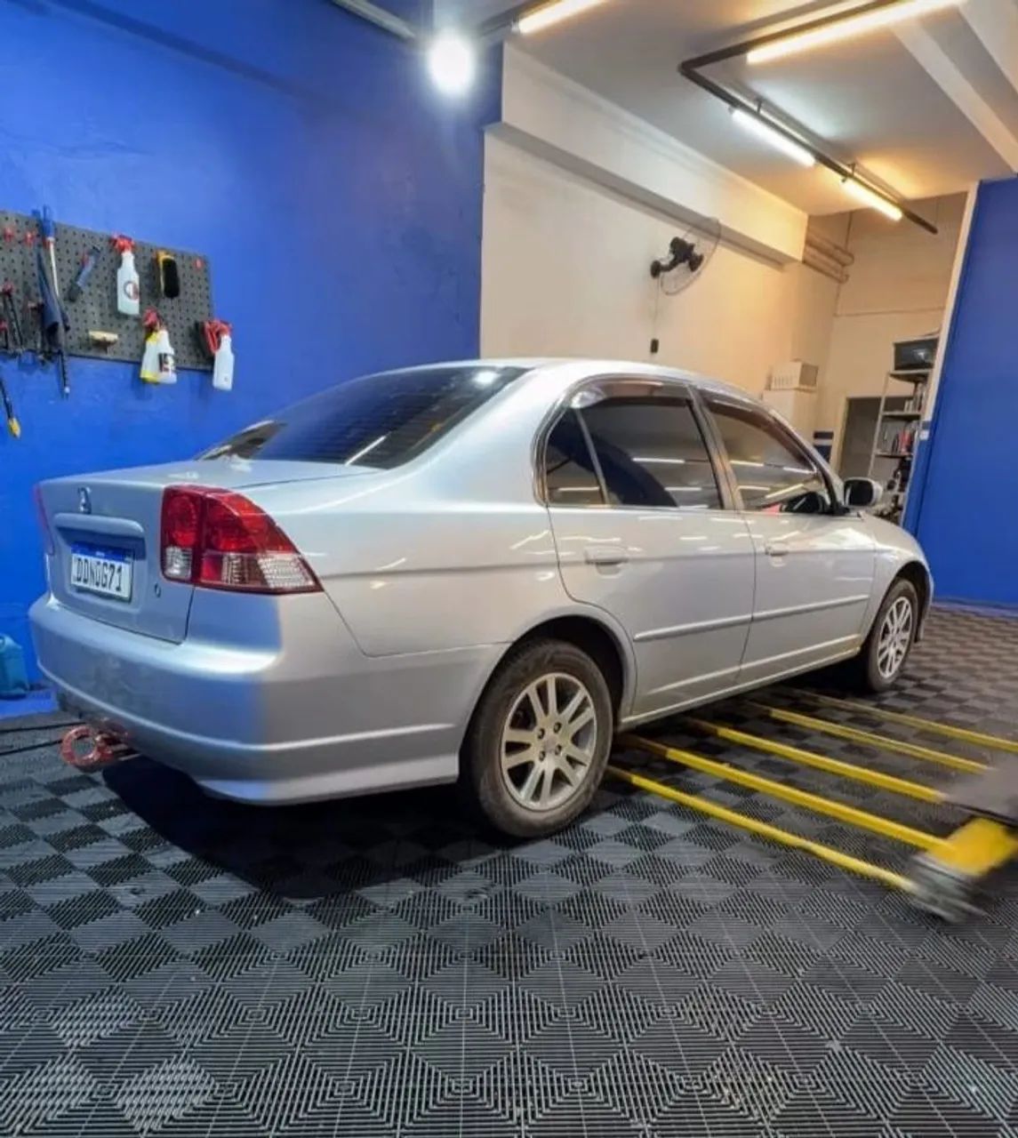 Honda Civic Sedan LX 1.7 16V 115cv Mec. 4P 2005