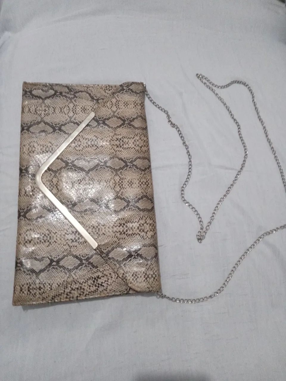 Bolsas, tiaras e cintos