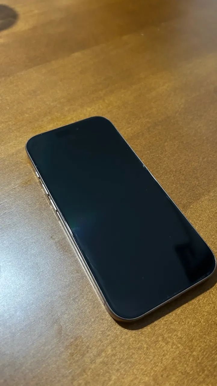 iPhone 16 Pro - Excelente estado - Foto 2