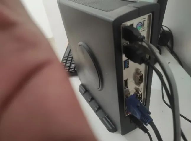 Mini PC Asus pra estudo e trabalho - Foto 3