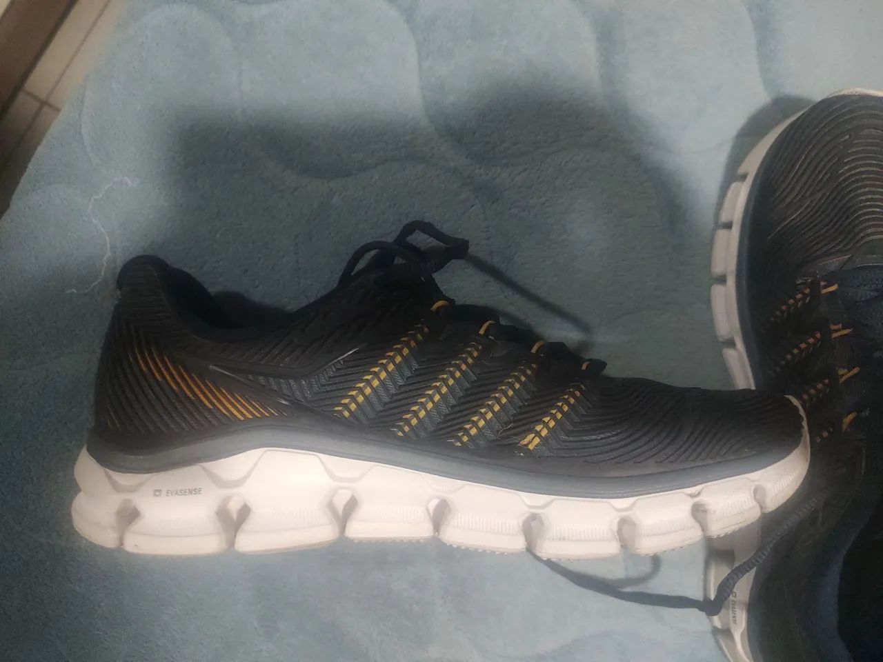 Olympikus Cyber 2, na cor preto/dourado. - Foto 2