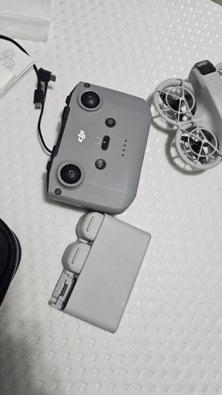 Drone Dji Neo Novo + Case + baterias extras + Controle - Foto 4