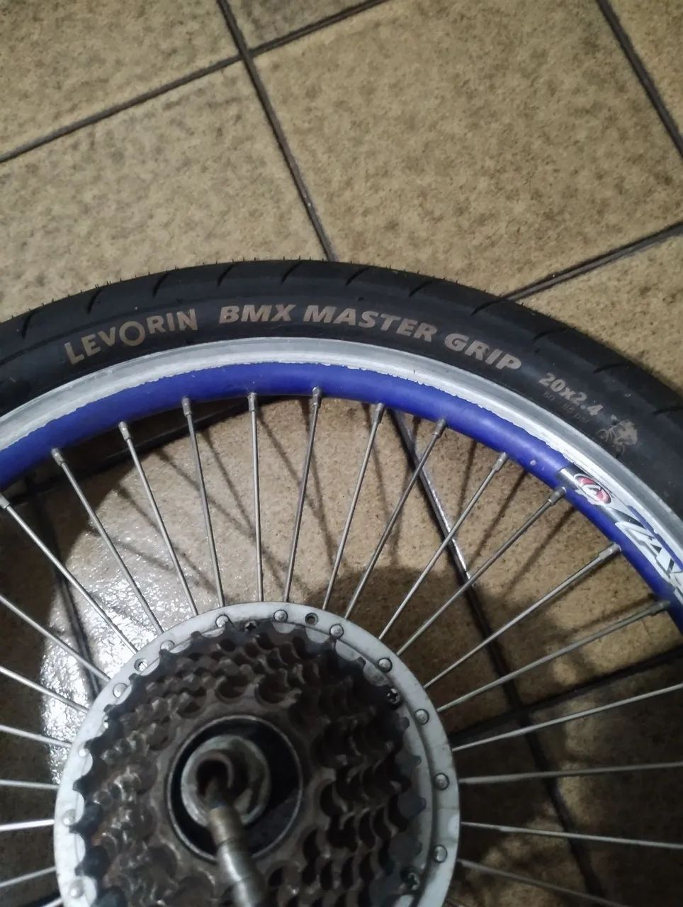 Motor de bike elétrica com roda e pneu Aro 20. - Foto 5
