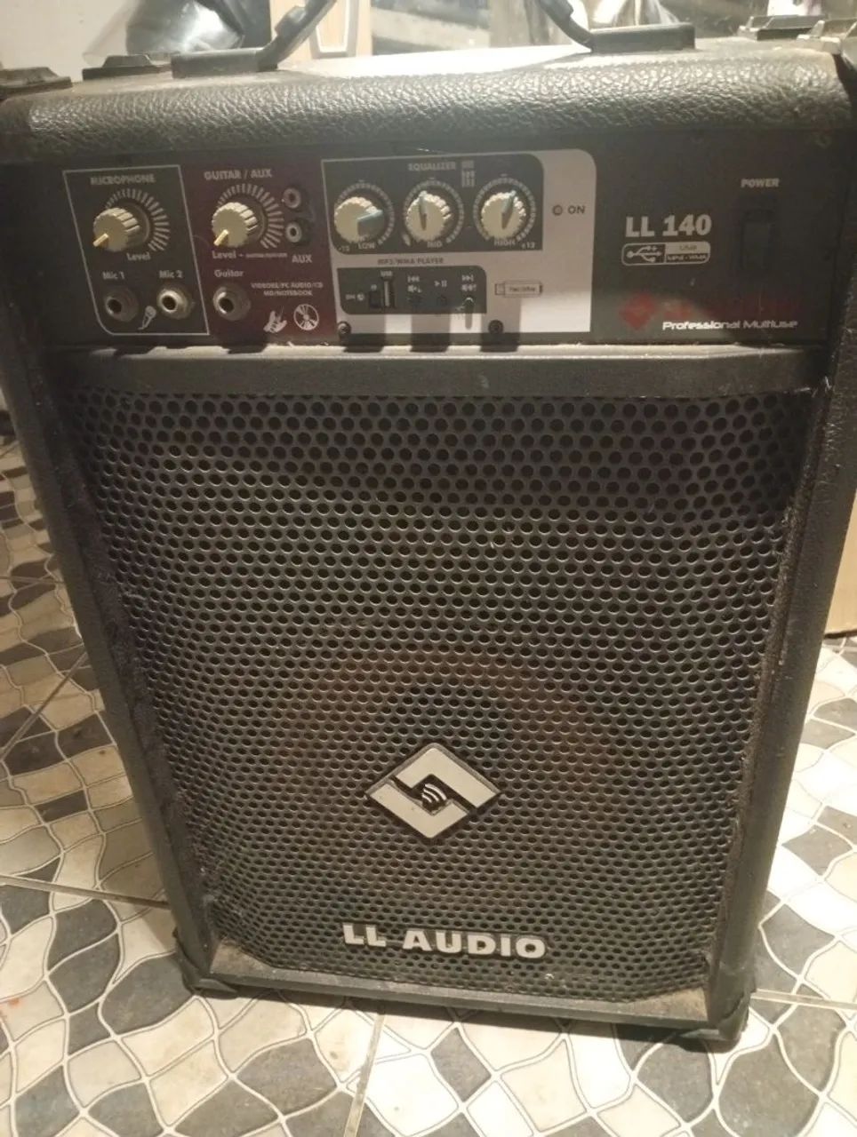 Caixa amplificadora ll áudio ll140