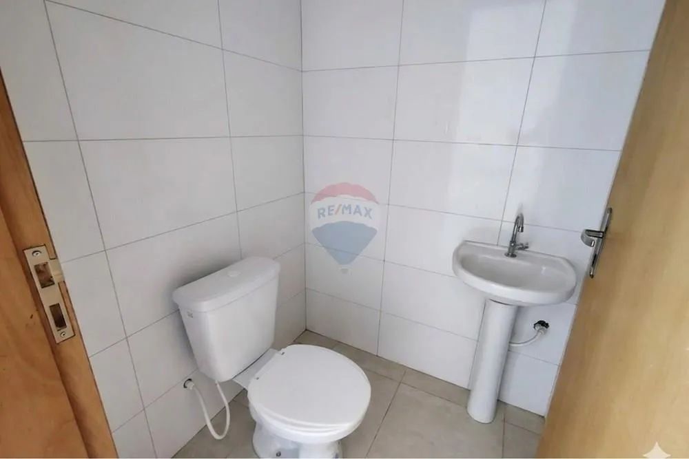Sala comercial arejada para locação nova - 64,63 m² no Centro - Foto 5
