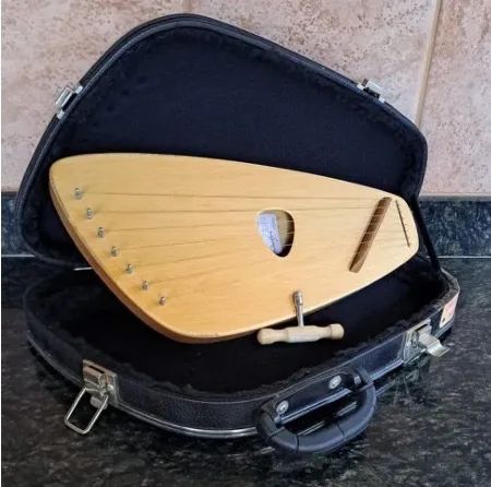 Kantele Pulsando Som- 7 cordas