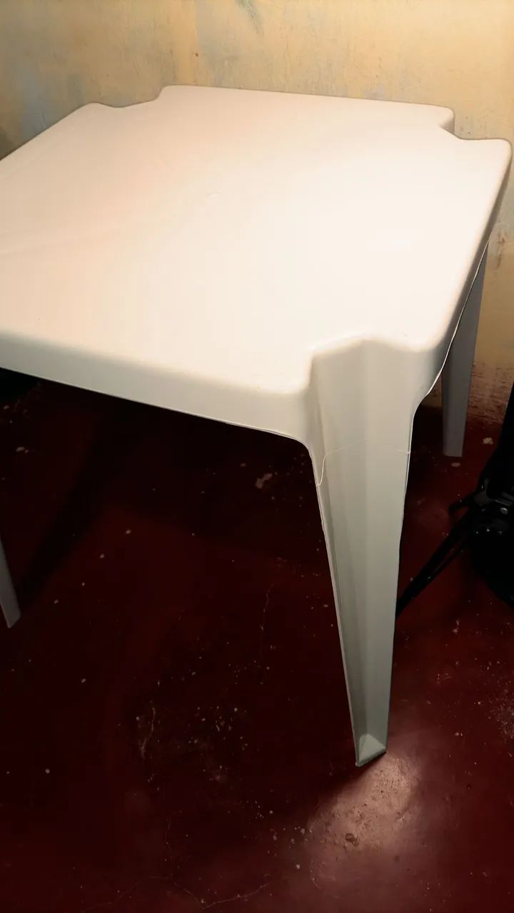 Mesa de plástico branca - Foto 3