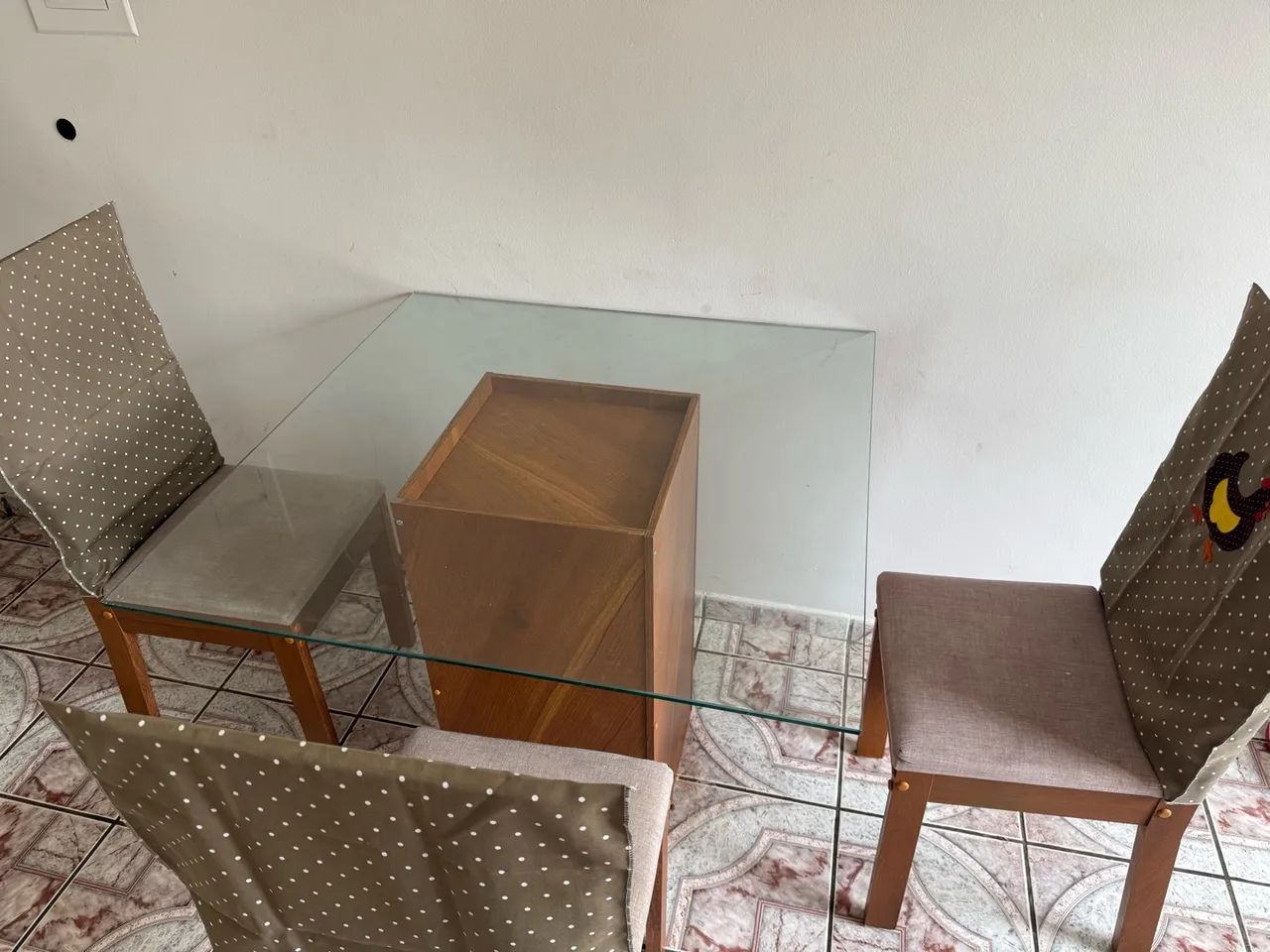 Mesa de jantar 4 cadeiras  - Foto 3