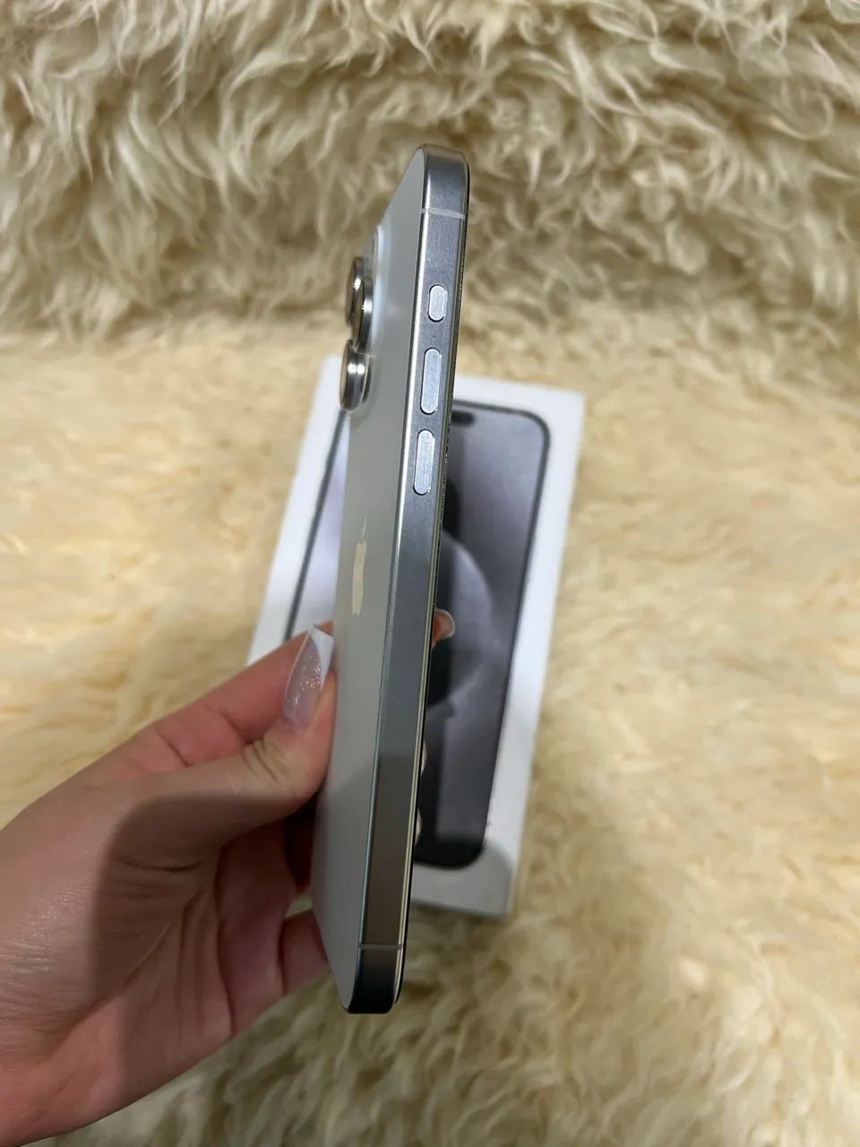 IPHONE 15 PRO MAX 256/SEMINOVO COM CAIXA  - Foto 3