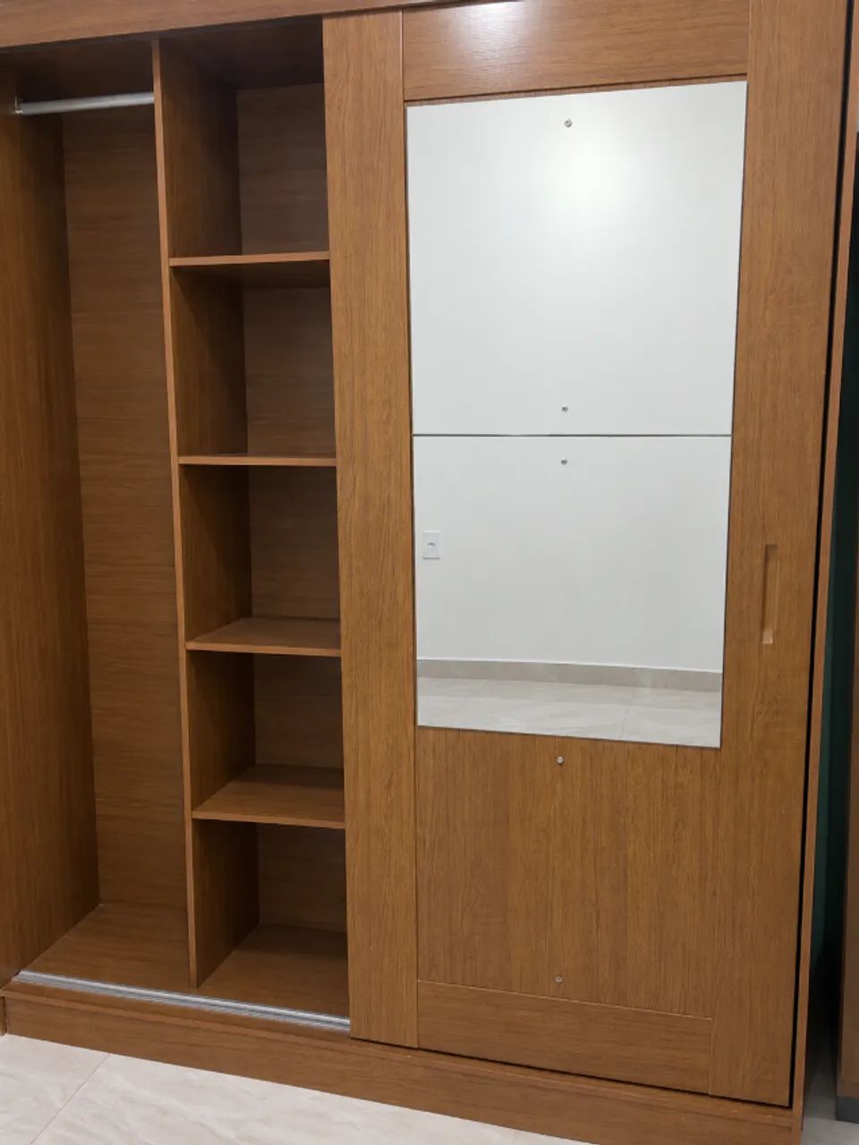 Vendo guarda-roupa conservado  - Foto 2