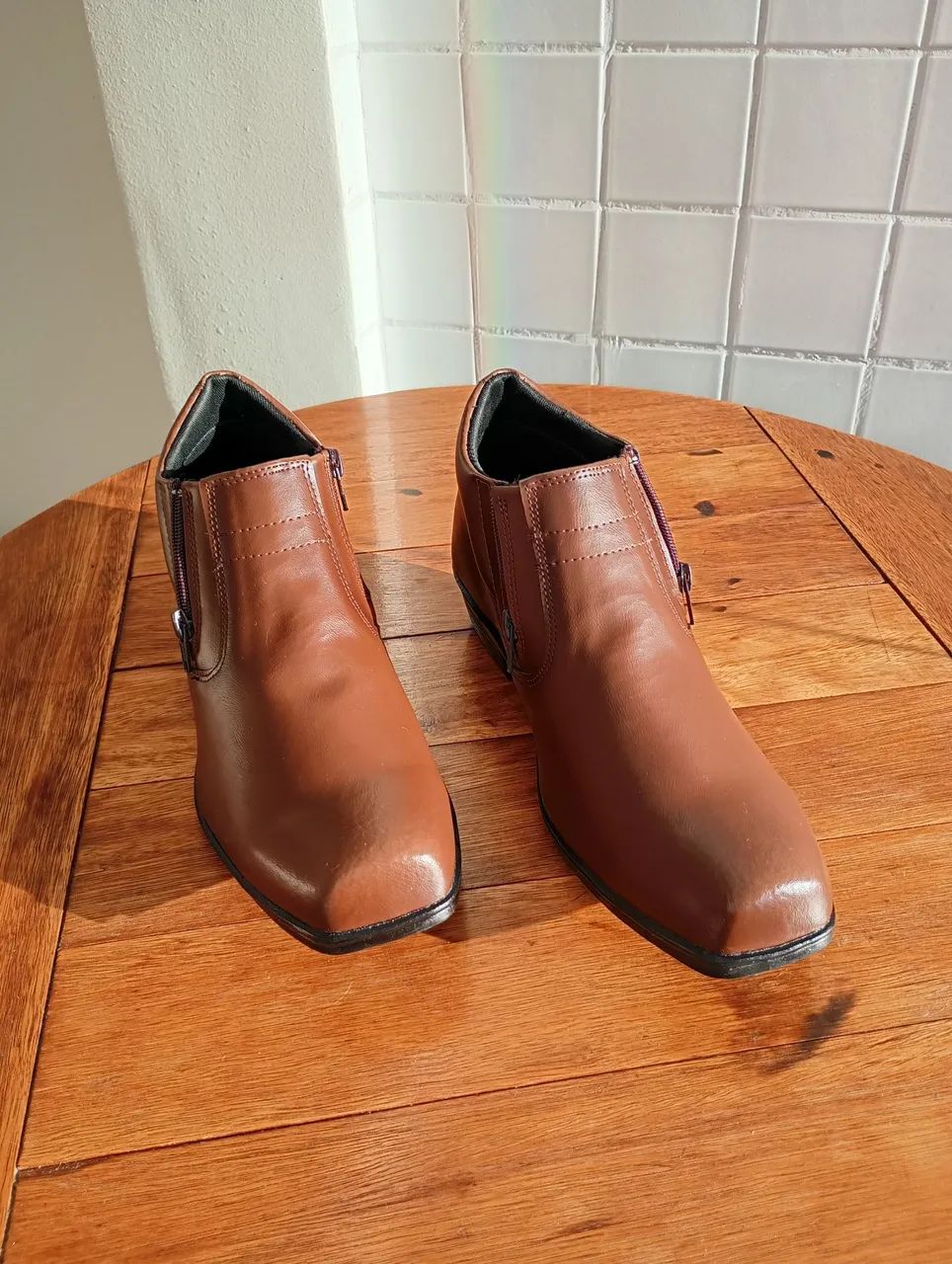 Bota de couro marrom - Foto 2