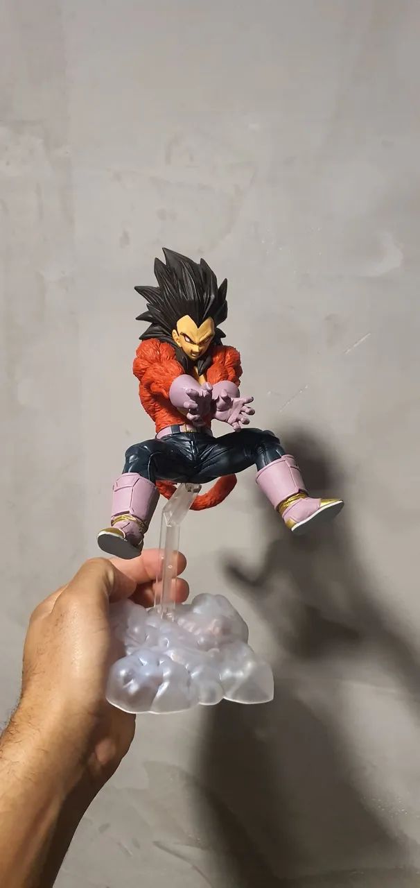 Action figure Vegeta ssj4 