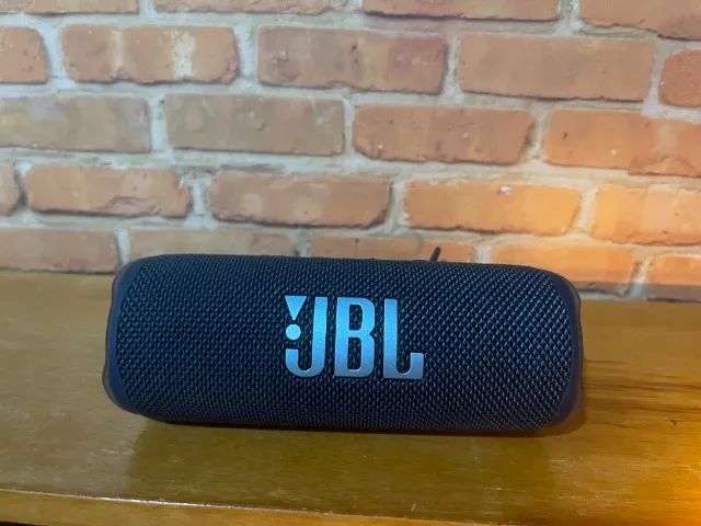 JBL Flip 6 usada, original e funcionando perfeitamente
