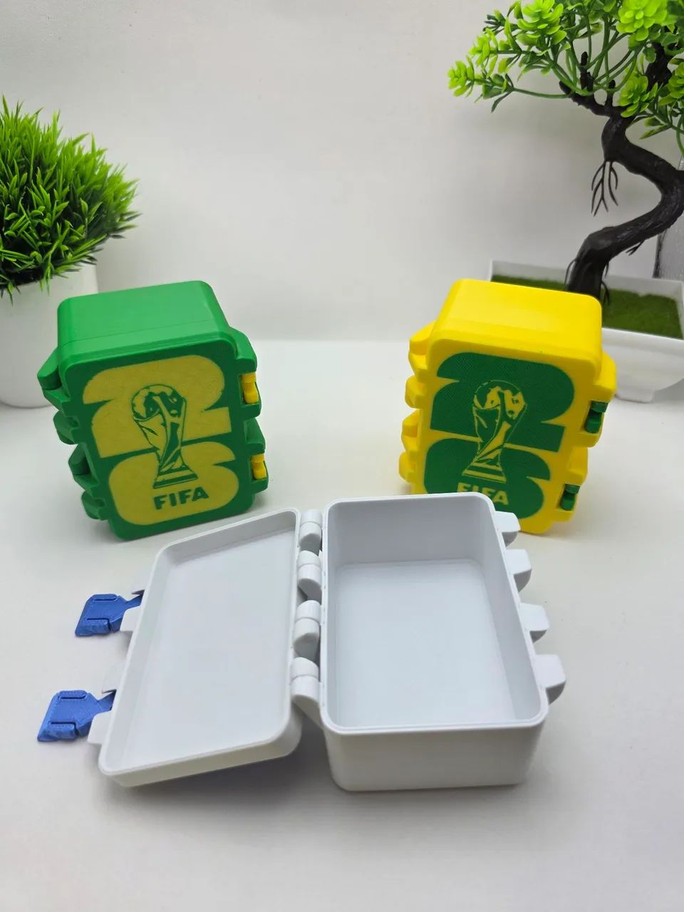Caixa porta figurinhas da Copa - Foto 3