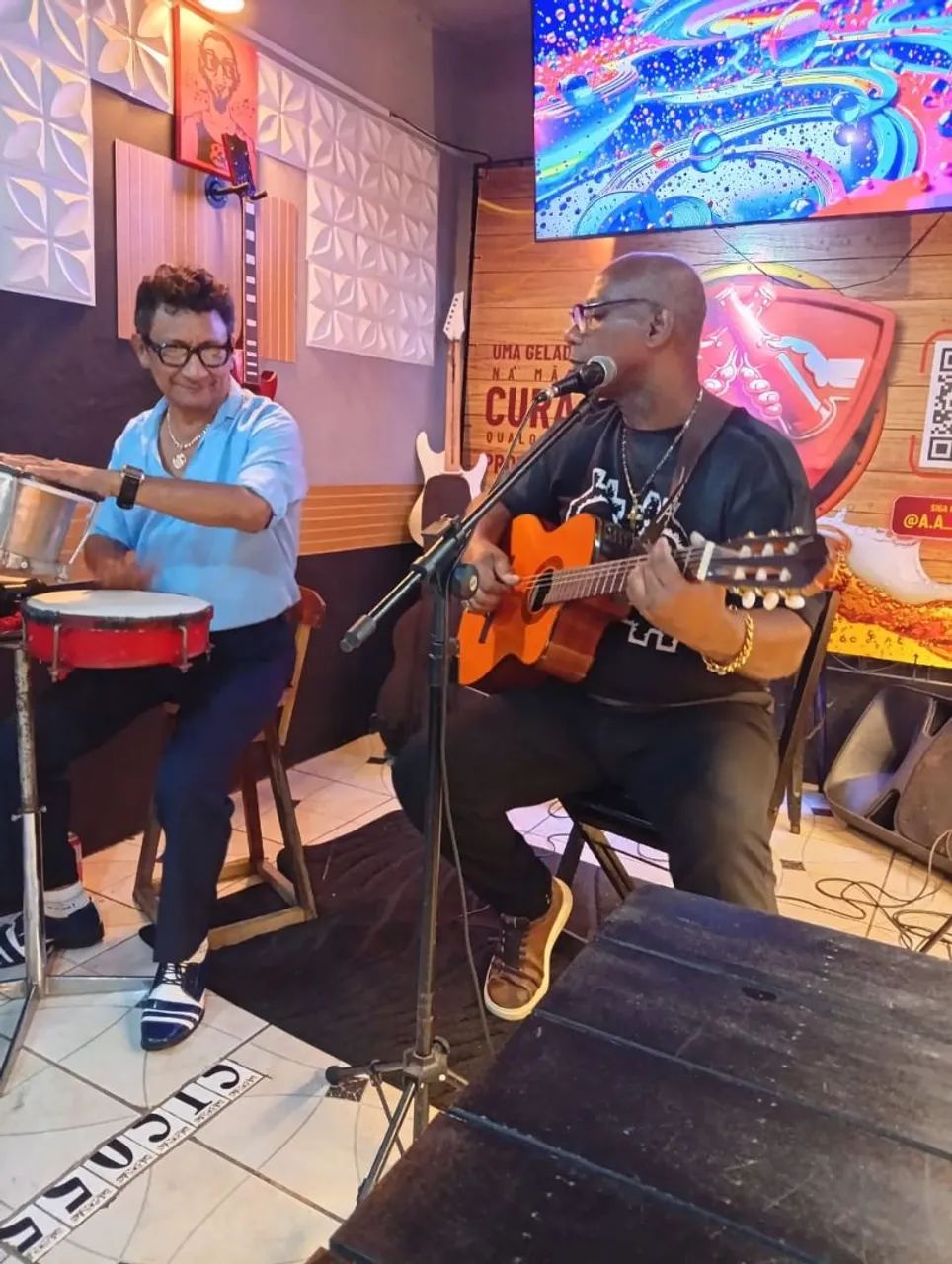Vendo percusão aro 11 e 12 .e par de bongo couro sintetico