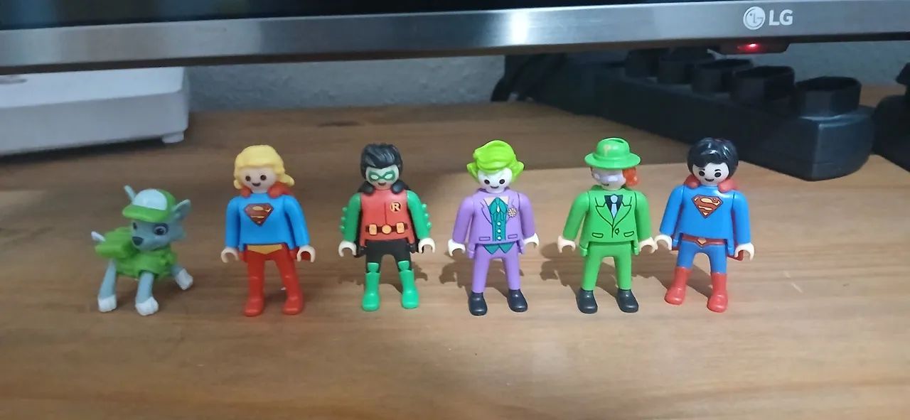 Kinder Playmobil DC Comics e Patrulha Canina