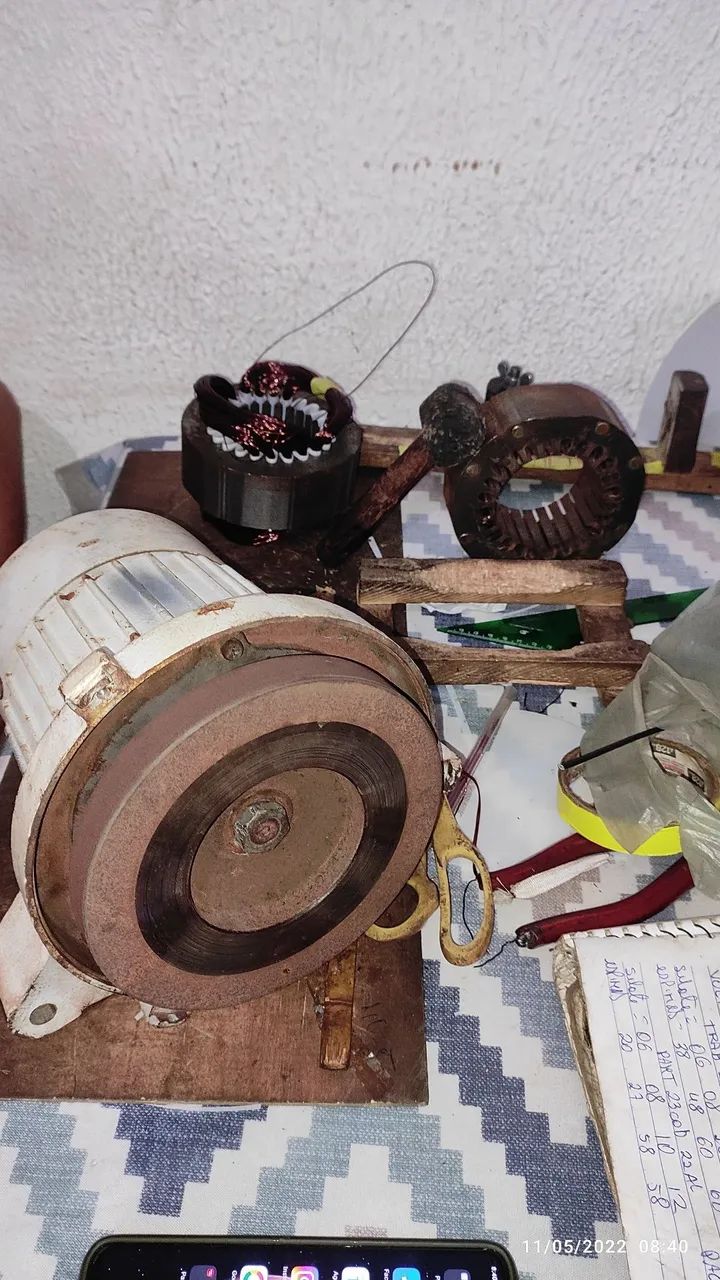 Conserto de motor de máquina 