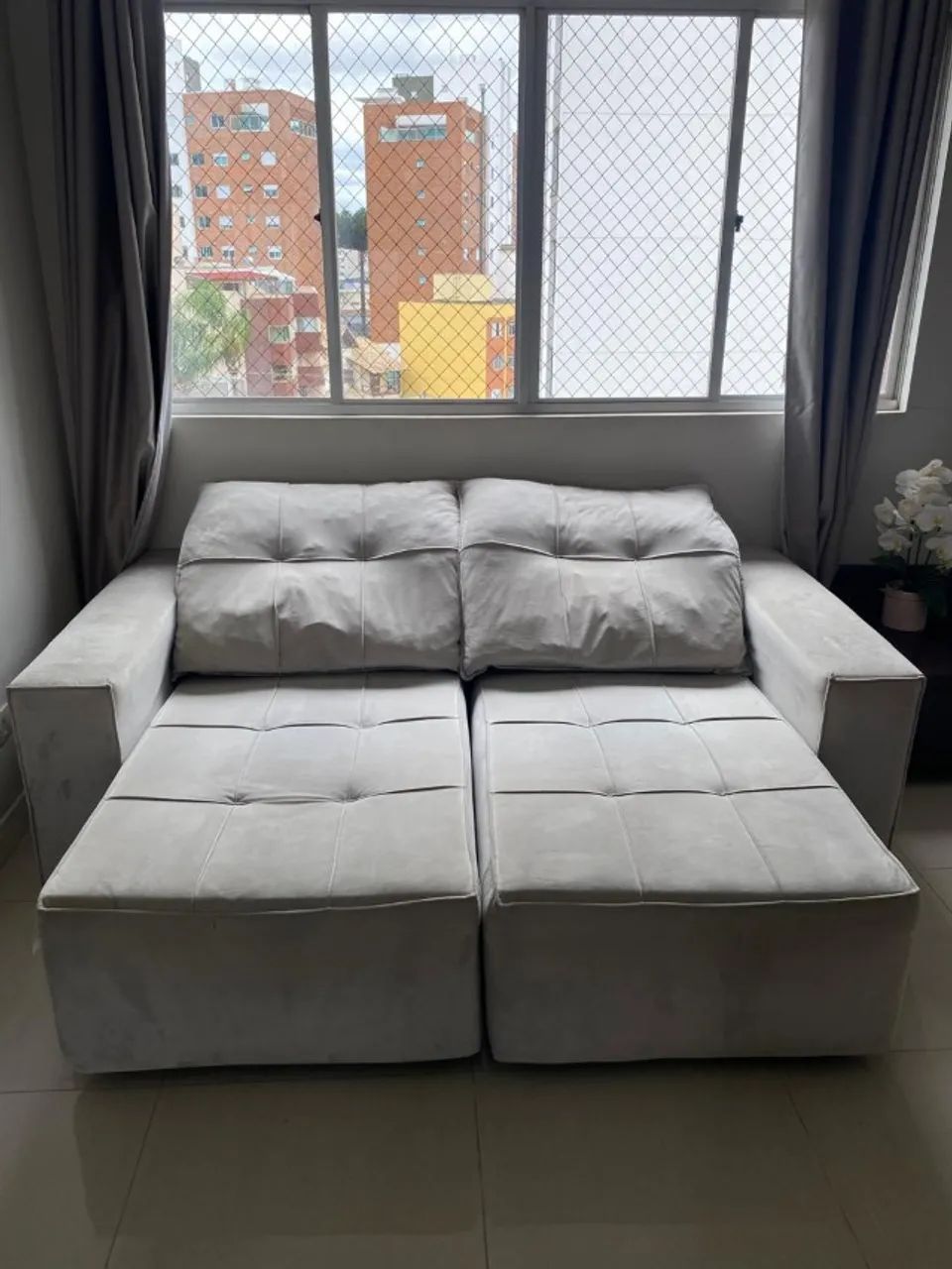 SOFÁ EM BOM ESTADO - ÓTIMA OPORTUNIDADE - 2 lugares retrátil - Foto 2