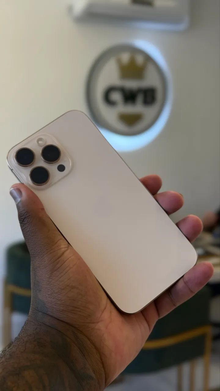 iPhone 16 Pro Max 256GB Desert Bateria 90% - Loja Física