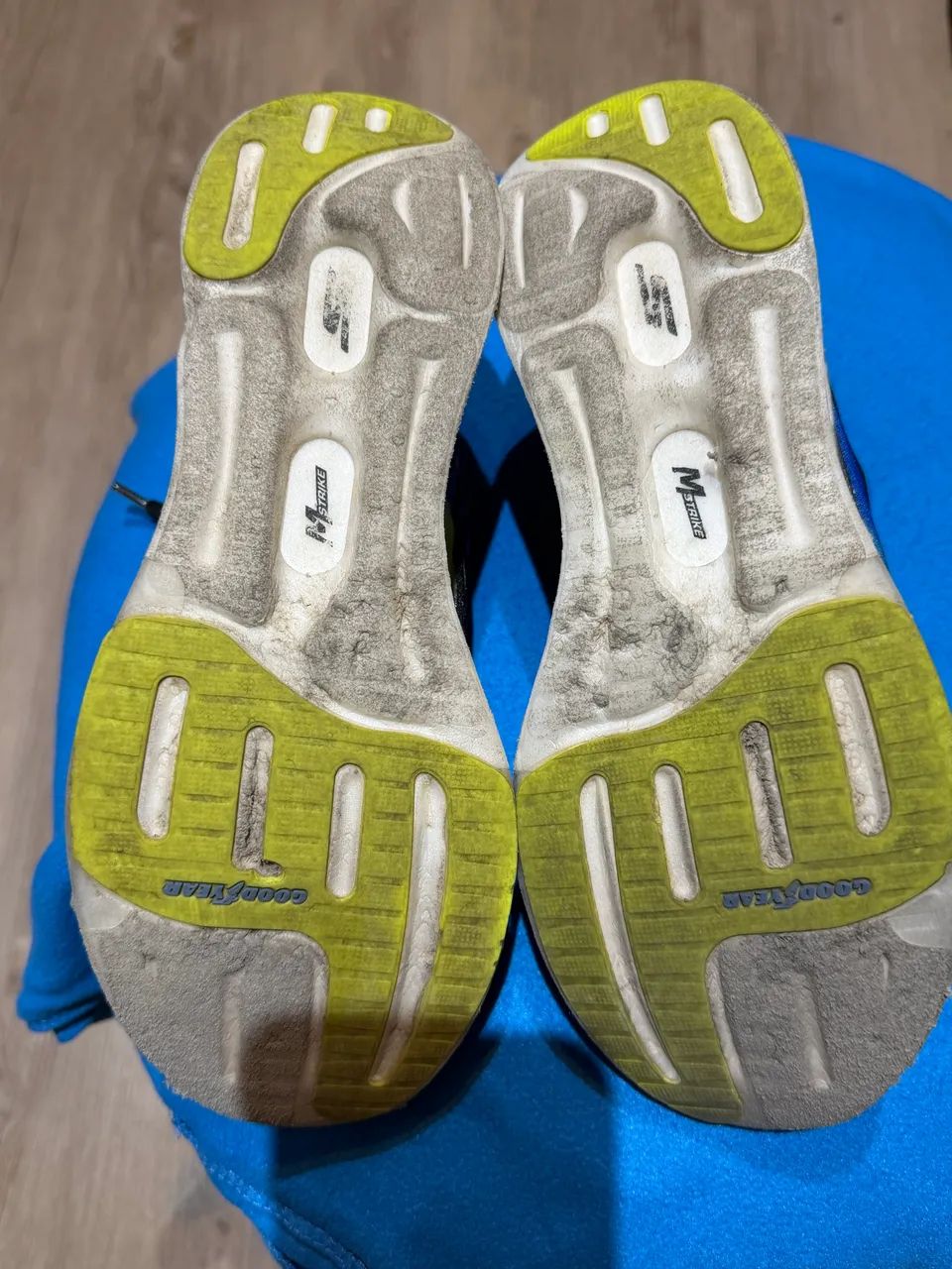 Tênis de corrida profissional Skechers com placa de carbono importado exclusivo pouco uso - Foto 3