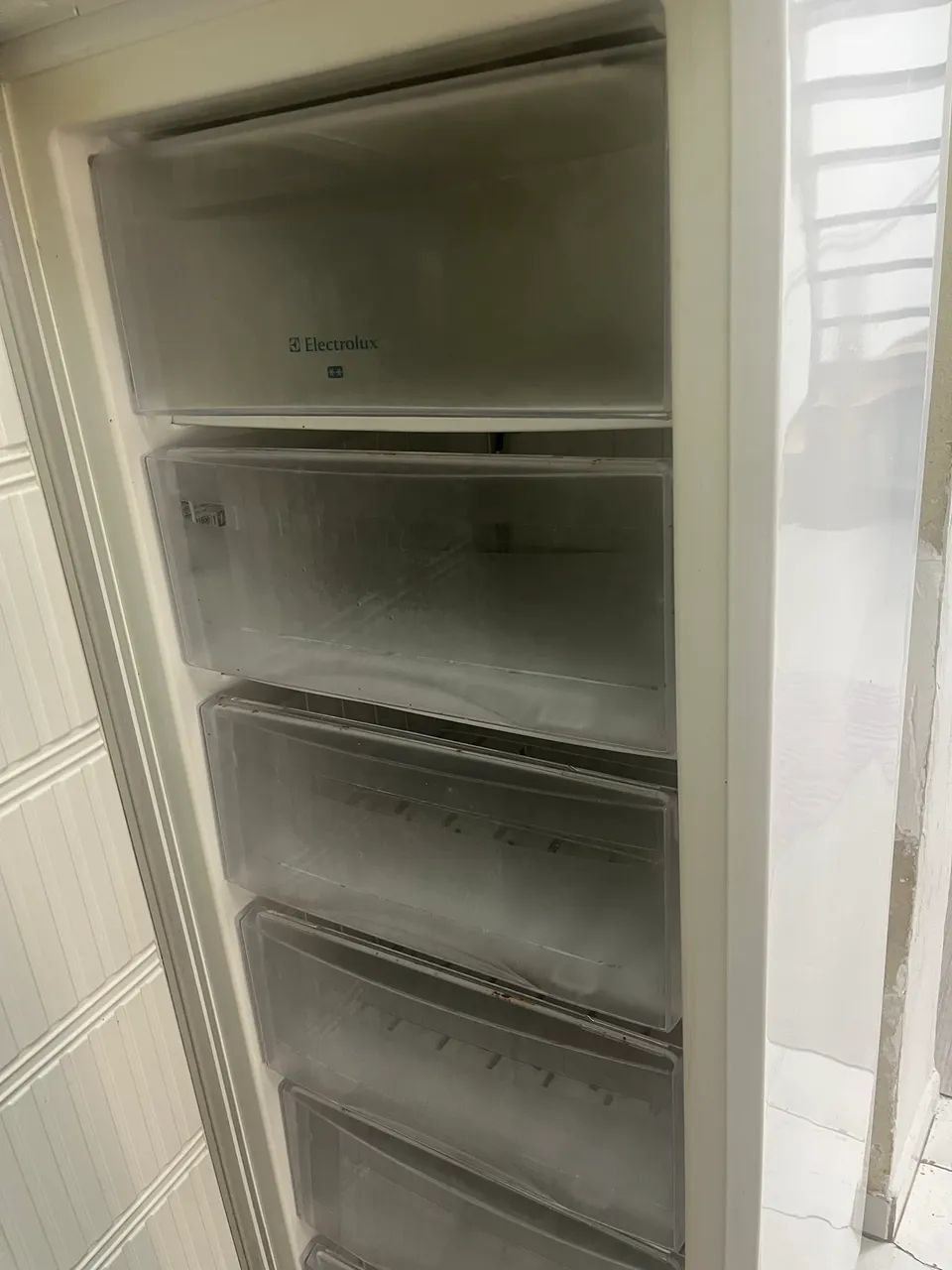 Freezer vertical Eletrolux - Foto 2