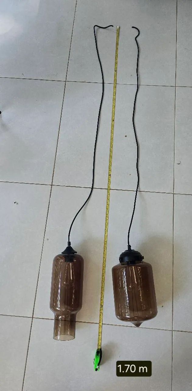 Conjunto de 2 luminárias pendentes em vodro ambar - Foto 3