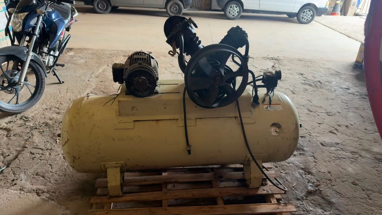 Compressor de Ar 250 litros