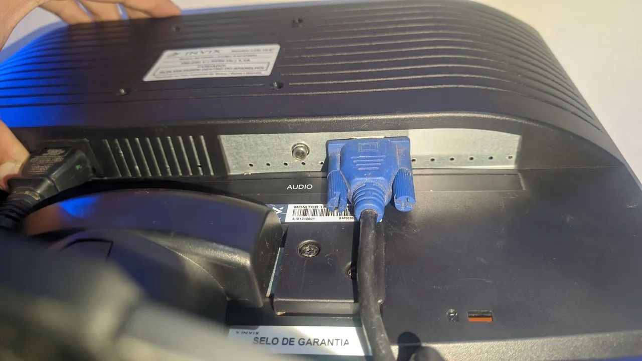 ? Monitor INIVX 15.6 Polegadas - Compacto e Funcional - Foto 3