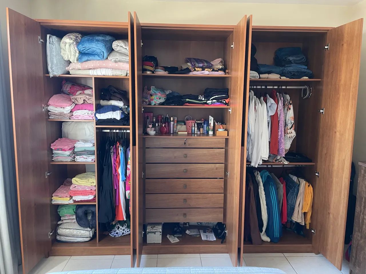 Guarda-roupa 6 portas  - Foto 2