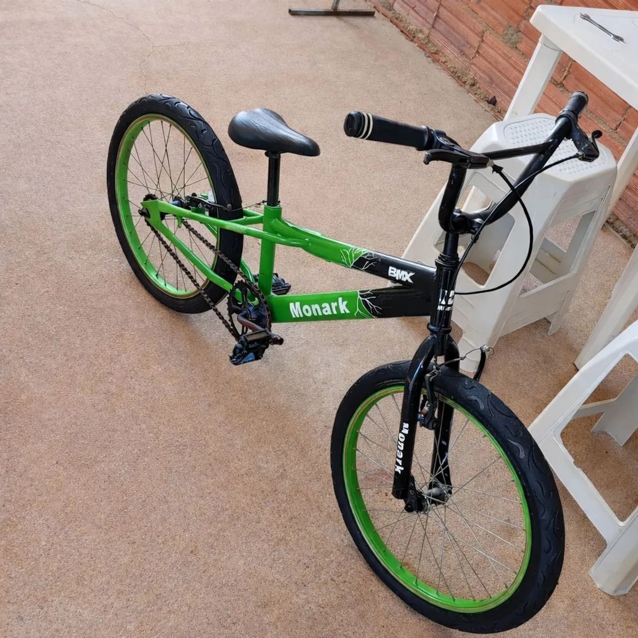 Vende-se bicicleta BMX 