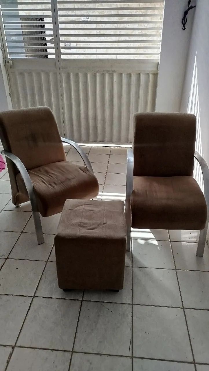 2 Poltronas com Puff - Foto 2