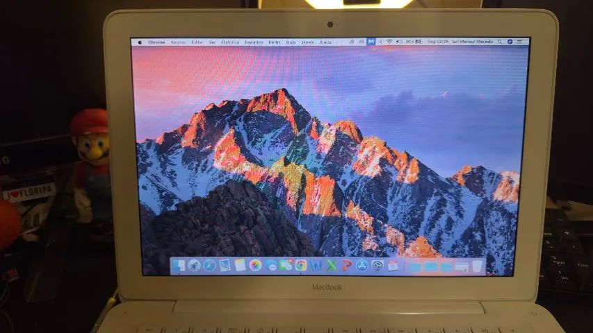 MacBook 13