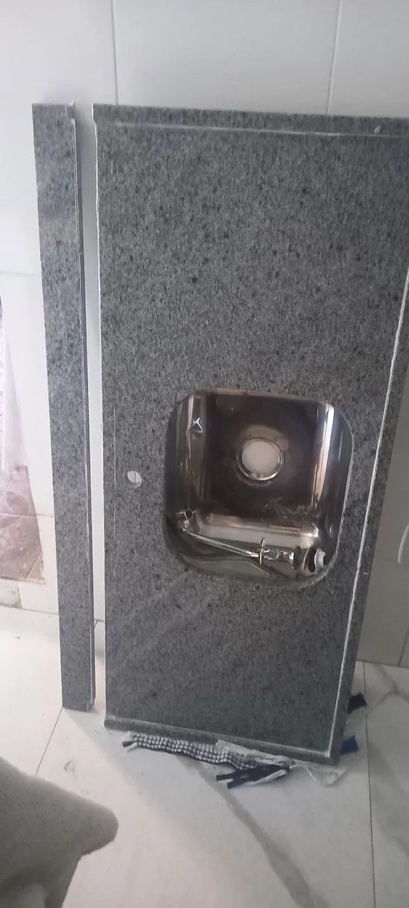 Pia de cozinha com torneira tudo novo - Foto 4