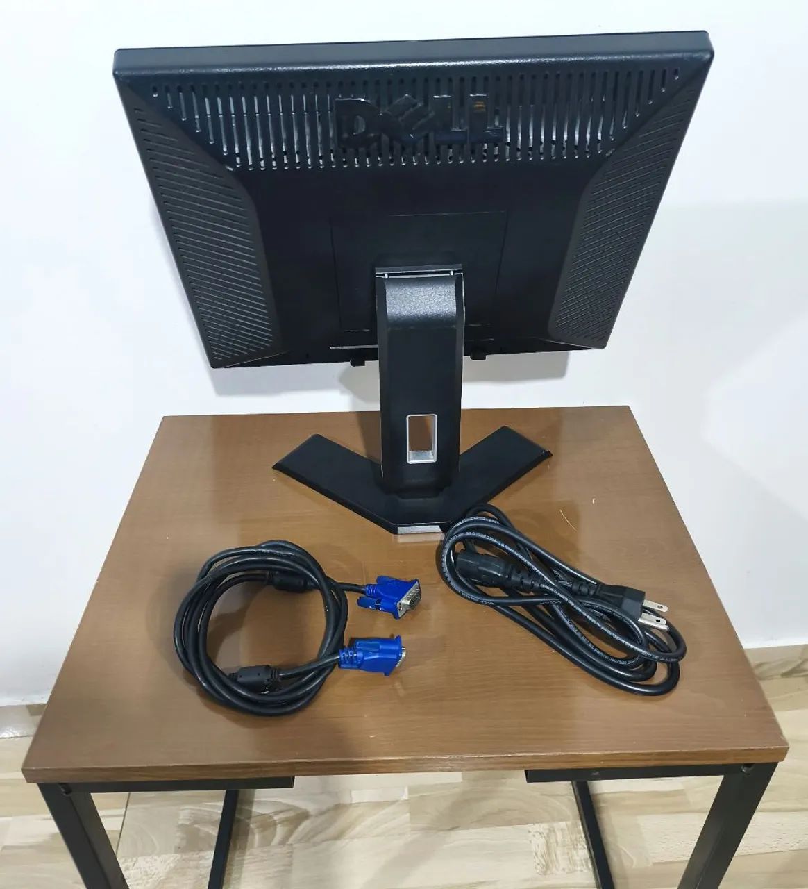 Monitor LCD Dell  17" E178fpc com cabos - Foto 2