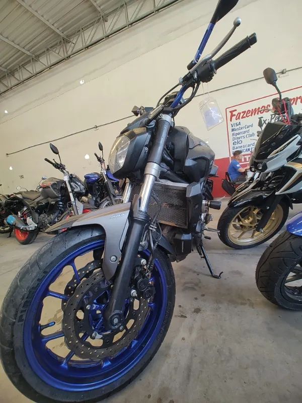 Yamaha MT-07 700 cc  - Foto 4