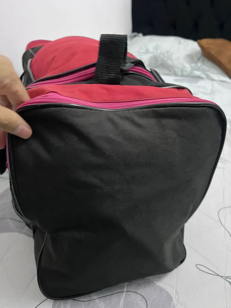 Bolsa de viagem/ grande/ vermelha / nova  - Foto 4