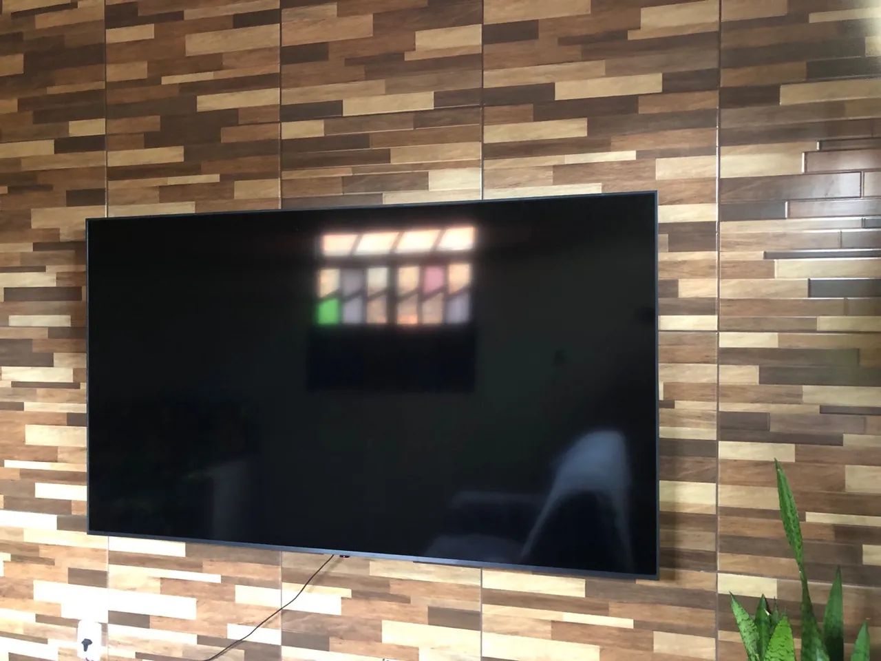 Vendo Smart TV LG 70 polegadas 4K UHD (Usada) - Foto 2