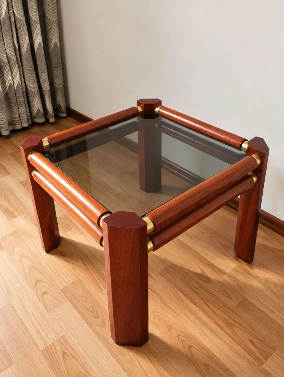 Mesa de Madeira Pequena