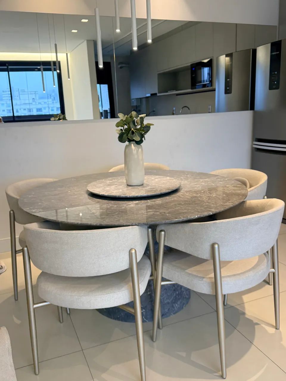 CONJUNTO MESA E CADEIRAS - Foto 3