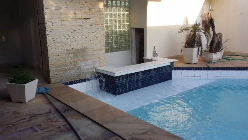 Casa duplex com piscina, 6 quartos e 3 suítes no Parque Califórnia - Foto 3