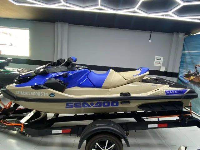 Seadoo Jet Ski Wake Pro 230 - 2025