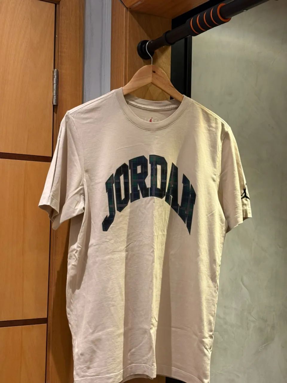 Camiseta Jordan bege 
