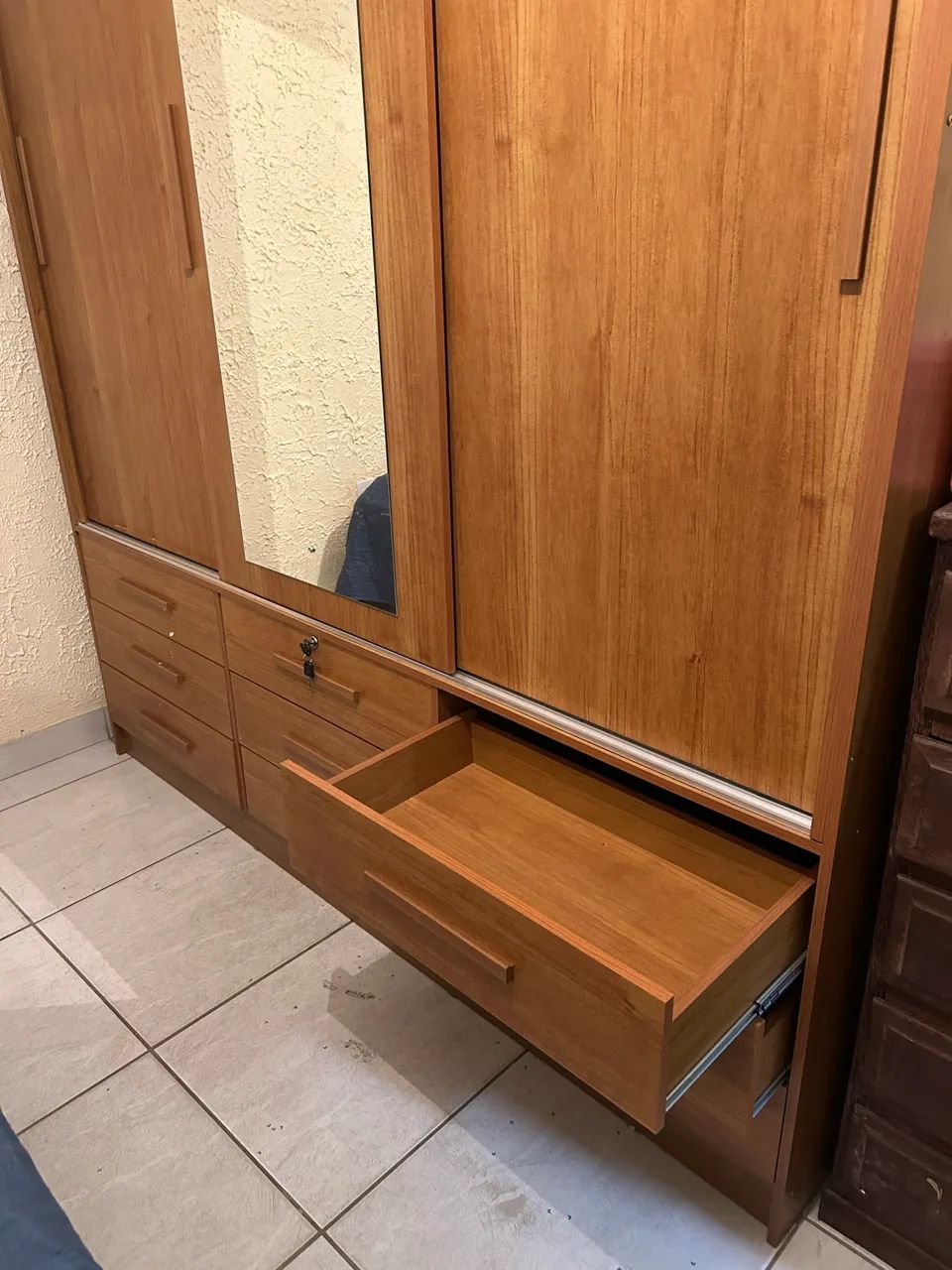 Guarda roupa 3 portas  - Foto 2