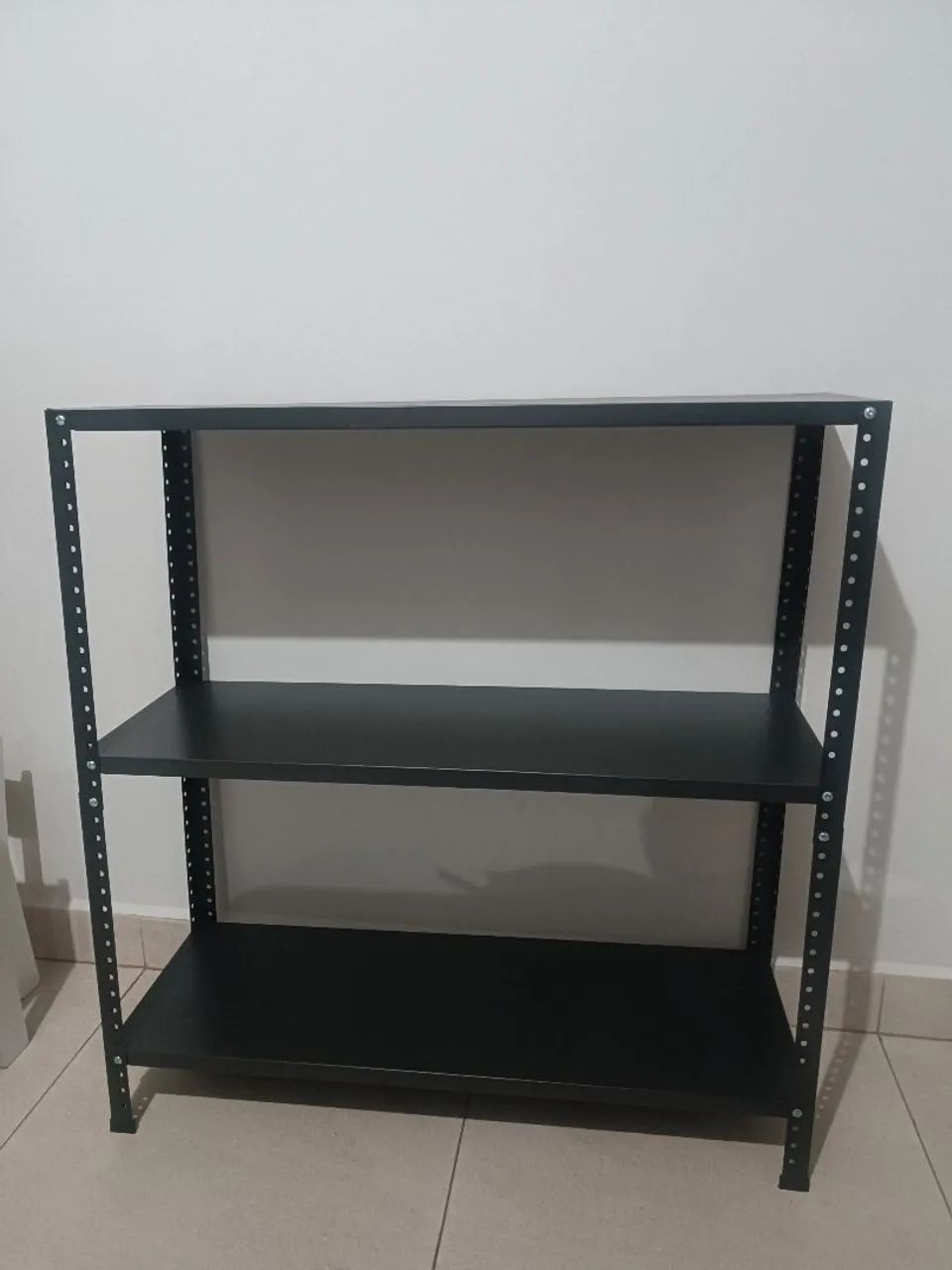 Estante de aço com 3 prateleiras 